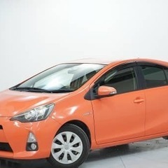 可愛いオレンジのハイブリッド車(*'▽')
