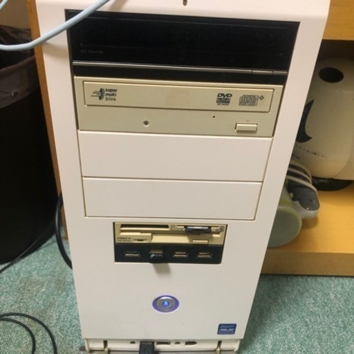 ゲーミングPCと周辺機器1式