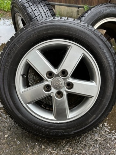 車のパーツ タイヤ、ホイール