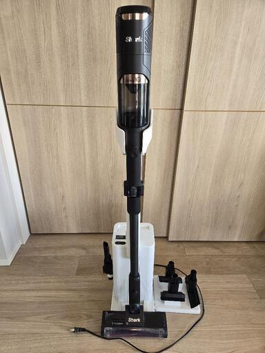 Shark シャーク CleanSense iQ+ コードレススティッククリーナ