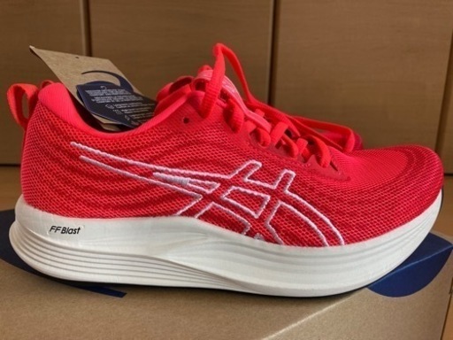 【箱付新品未使用】asics シューズ　23.5
