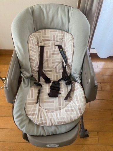 combiネムリラ　AUTO SWING