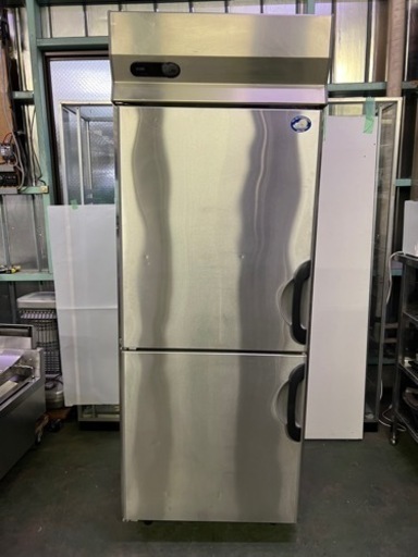 SANYO縦型冷凍庫 2y扉