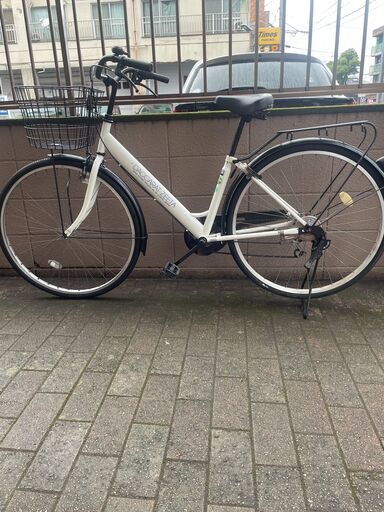 リサイクルショップどりーむ荒田店 No1278 自転車　２７インチ　シティサイクル　ギア切り替え付き♪　鍵付き　人気のママチャリ♪
