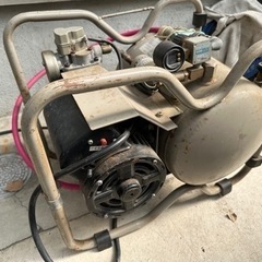 (決定)エアーコンプレッサー❣️100v電源