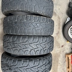 車のパーツ タイヤ、ホイール