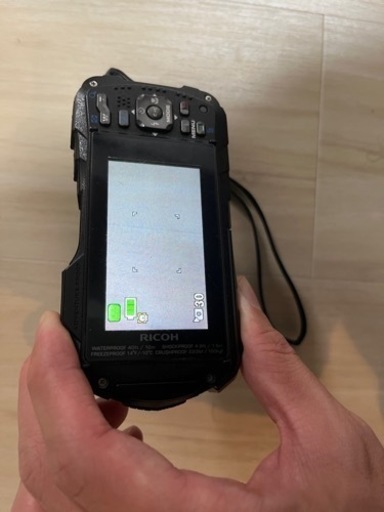 カメラ　RICOH wg-30 