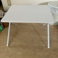 成約済み　ミニテーブル　折り畳み　ニトリ