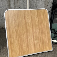折りたたみテーブル　机　家具の画像