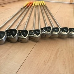 【値下げしました】ゴルフ用品セットの画像