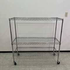 最終値下げ！　現品 １台　限り！　ほどよい大きさ　棚３段スチール...