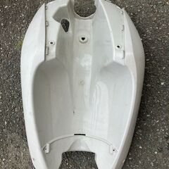 ＡＦ６１　トウディ　中古　レッグシールド白系　割れなし　８００円の画像
