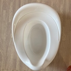 ベビービョルン  おまる　未使用品の画像