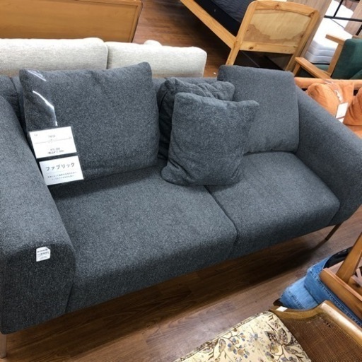 THECA 2人掛けソファー　77,000円