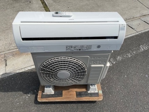 HITACHI　 6畳用　2.2kwエアコン　RAS-A22E (W) 2016年製