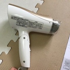 【美品です！】 Panasonicの
ドライヤーお安くお譲りしますの画像