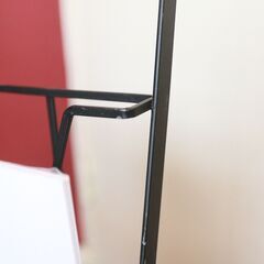 マガジンスタンド　4段　黒　アイアン　雑誌や新聞にの画像