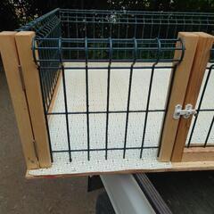 小型犬の大き目のゲージの画像