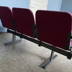 引取限定　三人掛け ロビーチェア 折りたたみ式　オフィス　閉店　家具　の画像
