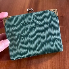 【値下げしました‼️】新品 がま口二つ折り財布（ペールグリーン）