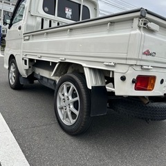 低走行！美車✨【安心の名変込み】DAIHATSUダイハツ ハイゼットトラック５速MT4WD車！！の画像