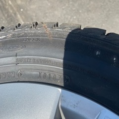 キューブに履いてた冬タイヤの画像