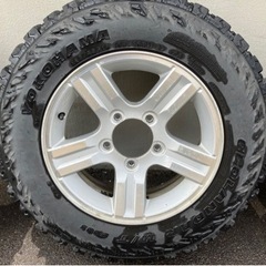 車のパーツ タイヤ、ホイールの画像
