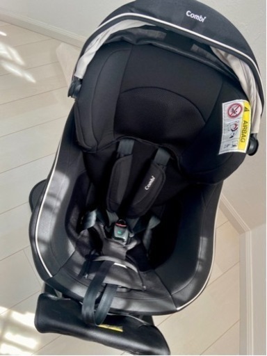 Combiチャイルドシート(取扱説明書あり)・シート保護カバー