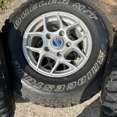 車のパーツ タイヤ、ホイールの画像
