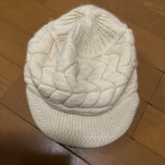 毛糸帽子ベージュ