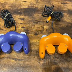 ゲームキューブコントローラー　2個　動作未確認の画像