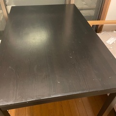 木製ダイニングテーブル（海外ブランド）