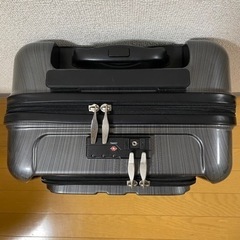 キャリーケース　スーツケース　フロントオープンの画像