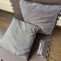 クッション2つの画像