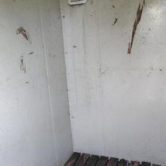 プレハブ（冷蔵庫✕）物置きで使用の画像