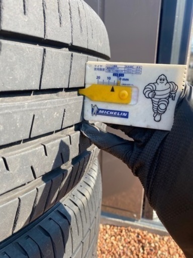 22年製ダンロップ　BUERO215/55r18車のパーツ タイヤ、ホイール