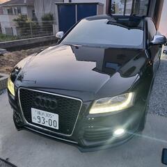 アウディs5クーペ　サンルーフ付き！