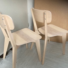 【美品】IKEA  チェア　LISABO リーサボー、アッシュ　チェアパッド（IKEA ユスティーナ）付き　２脚ありますの画像