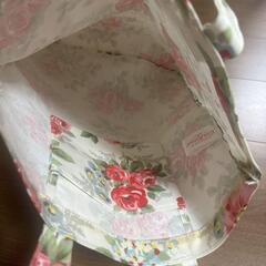 「配送可能」Cath Kidston 花柄　トートバッグの画像