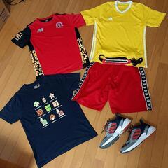 Tシャツとウエストポーチと【28.0cm】アディダスの   ラン...