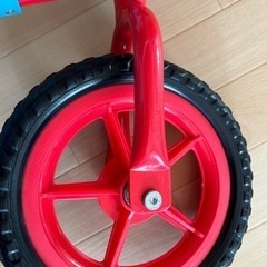  ストライダー 幼児用自転車　軽量で持ち歩きやすいの画像