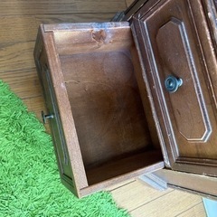 家具 収納家具 アンティークチェストの画像