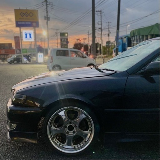 車のパーツ タイヤ、ホイール