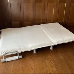 ソファーベット ホワイト リクライニング 三つ折り 足付き