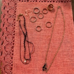 指輪、ネックレス