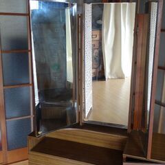 レトロ　三面鏡化粧台の画像