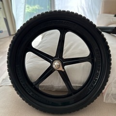 車のパーツ タイヤ、ホイール