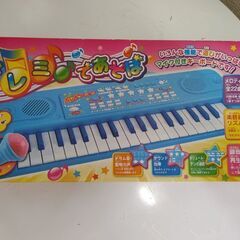 ドレミファで遊ぼう キーボード 新しい 単三電池 4本 入ってます