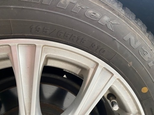 車のパーツ タイヤ、ホイール