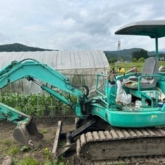 コマツPC27